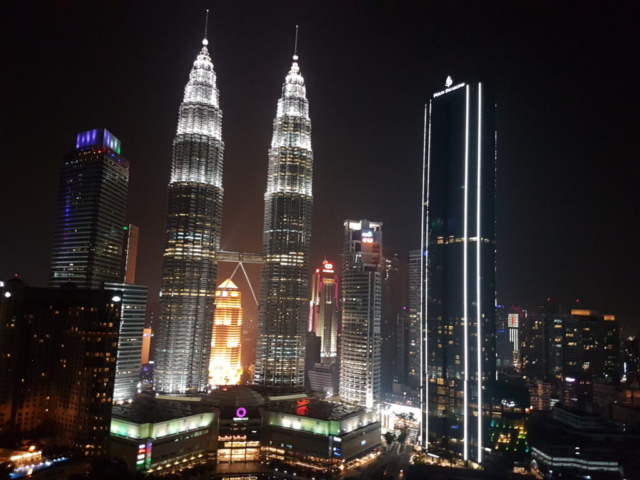 Kuala Lumpur - noční Petronas Towers