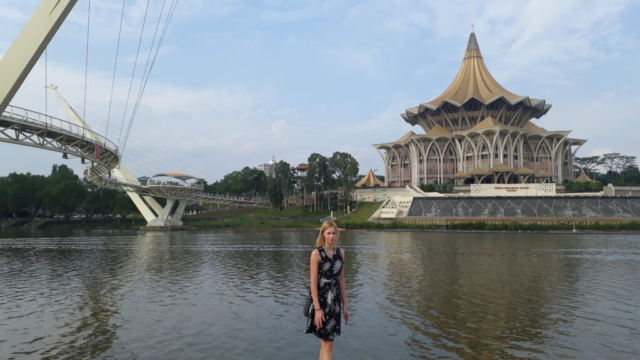 Borneo - Kuching a megalomanské stavby